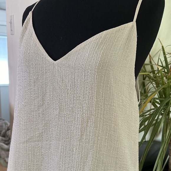 Babaton Women’s Crinkle Cami Spaghetti Strap - Large - Picture 4 of 10